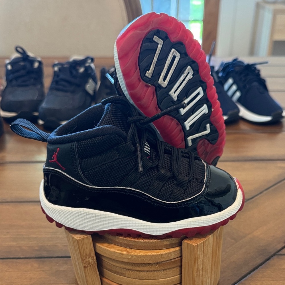 Jordan Kids Retro Playoffs Bred 11s